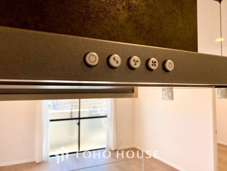 その他 【KITCHEN】◆開放的◆後片付けが楽なシステムキッチン。収納スペースの充実！