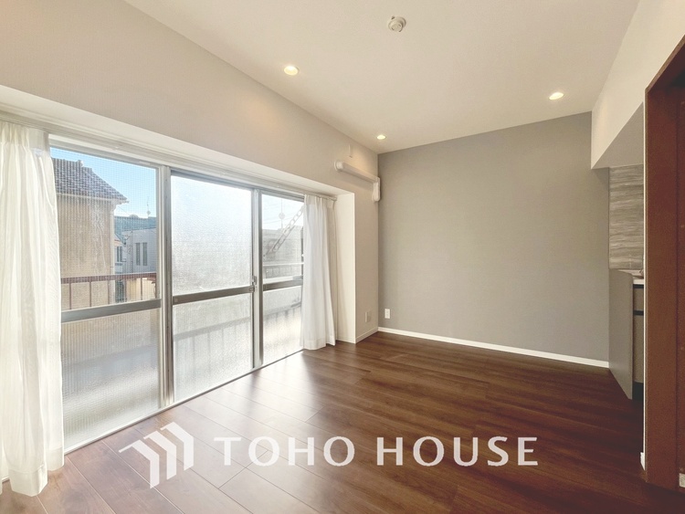 内装 【LIVING】◆Sunshine◆光が燦々と入り、いるだけで気持ちいい。「開放的でゆとりあるお部屋です。」