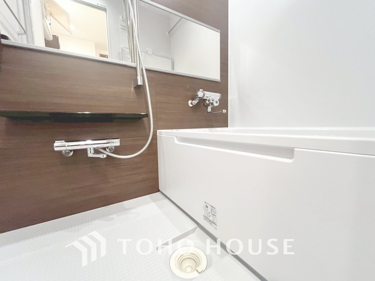 風呂 【BATHROOM】◆プライベートな空間◆simpleだからrelaxできるんです。こころもからだもキレイさっぱり。