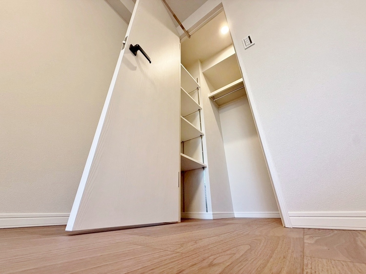 収納 居室にはクローゼットがあり、荷物もスッキリ収納して快適にお過ごしいただけます。