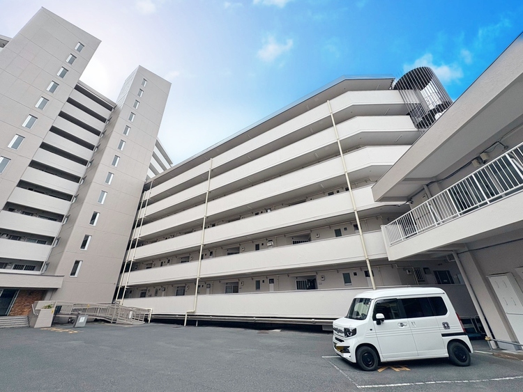 外観 現地に足をお運びいただいた際には、周辺散策などをお勧めいたします。