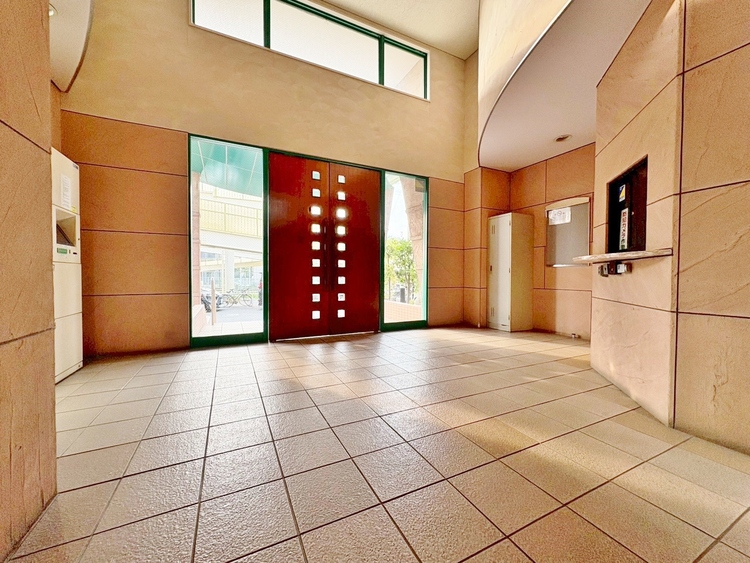 エントランス エントランスは、毎日の行き帰りで使う大事な空間です。