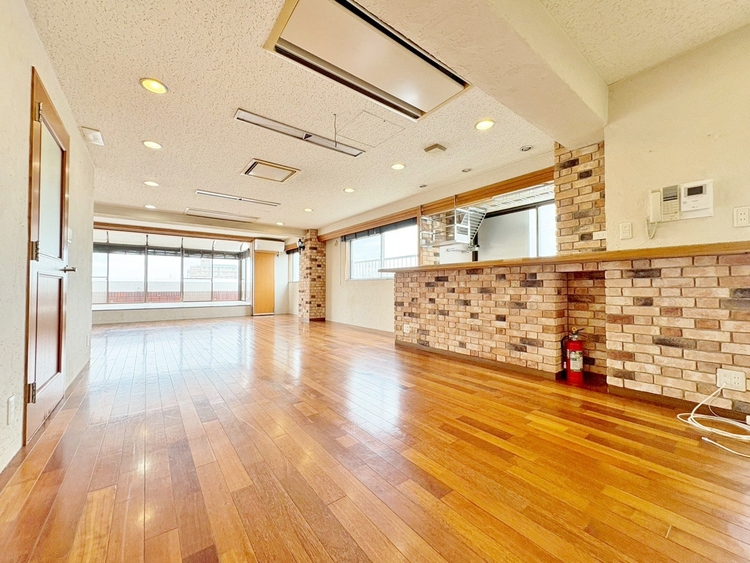 居間 豊かな居住性と、安心感を満たすクオリティが見事に調和した住空間。