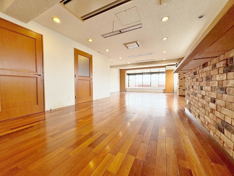 居間 ひとつひとつの空間に宿した機能性、そして美意識。