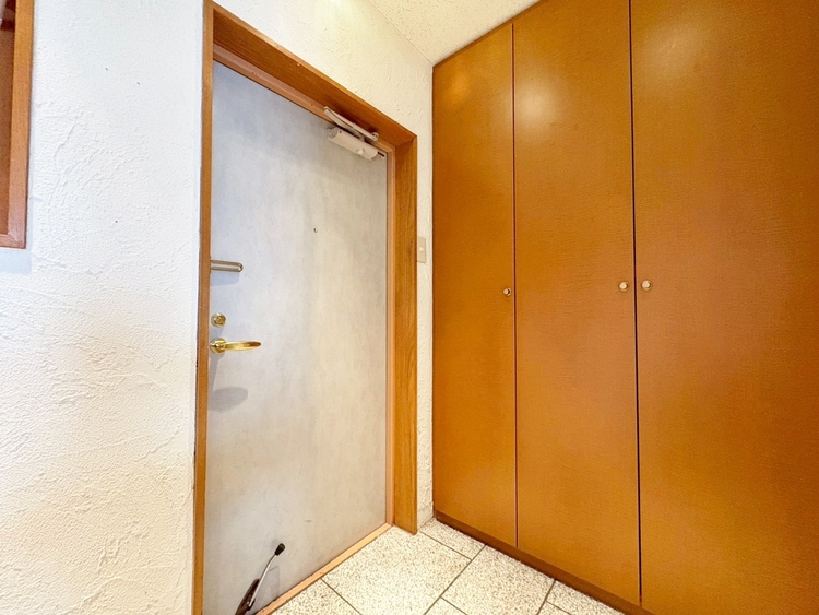 玄関 シューズボックスを完備した玄関です。