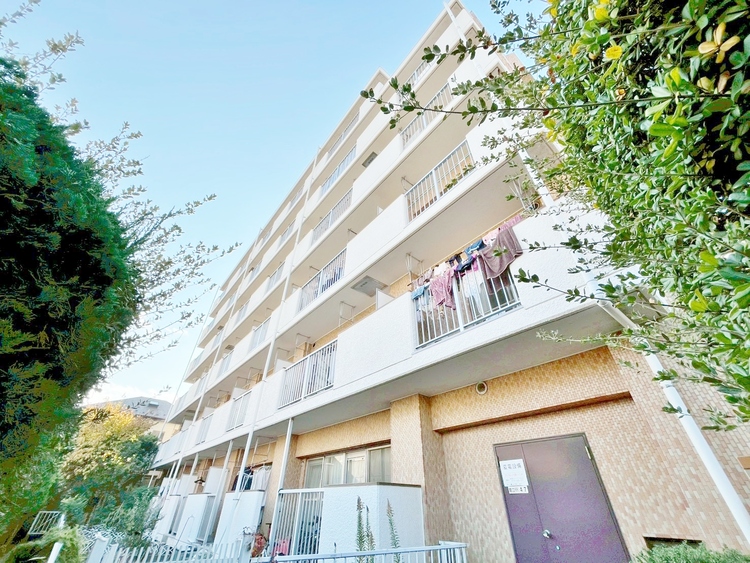 外観 現地に足をお運びいただいた際には、周辺散策などをお勧めいたします。