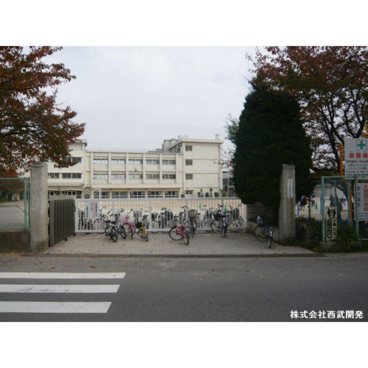 周辺 大東西小学校(約1500m)