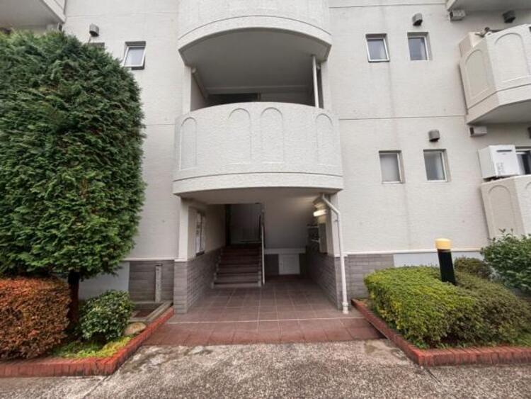 エントランス 管理が行き届いた清潔感のあるエントランス。