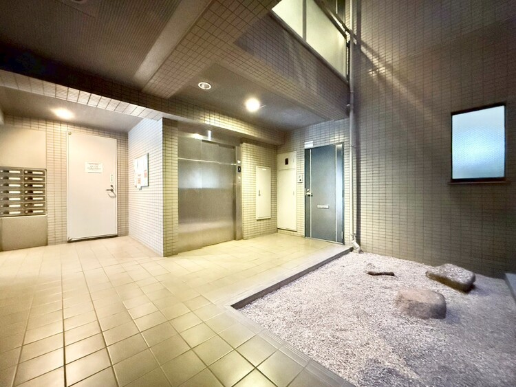 その他 館内は静寂な中が保たれており、管理が行き届いている印象を受けました。