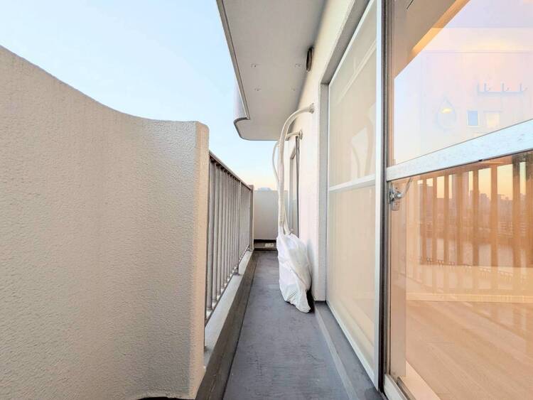 その他 朝の澄んだ空気や、夕方に吹く清々しい風を感じられるバルコニー。