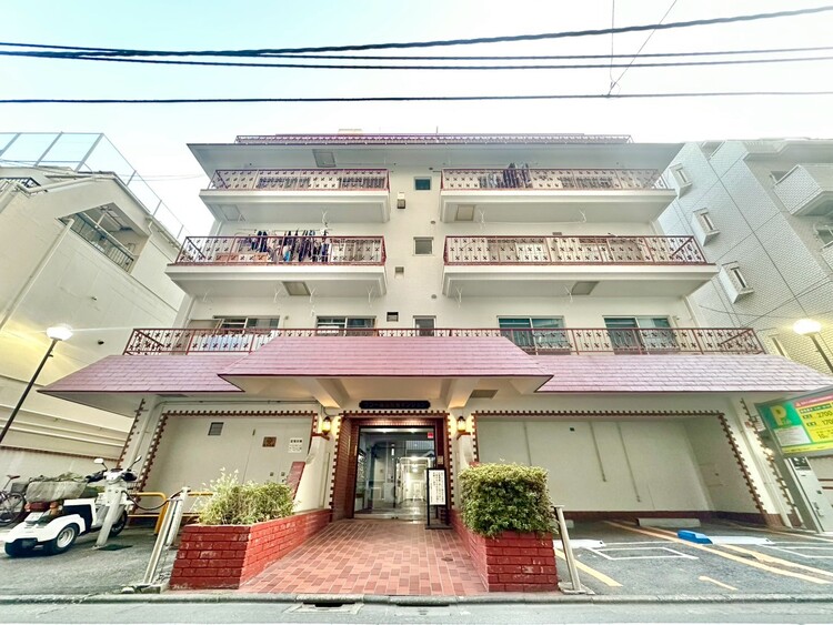 外観 飽きのこないシンプルモダンな外観です。