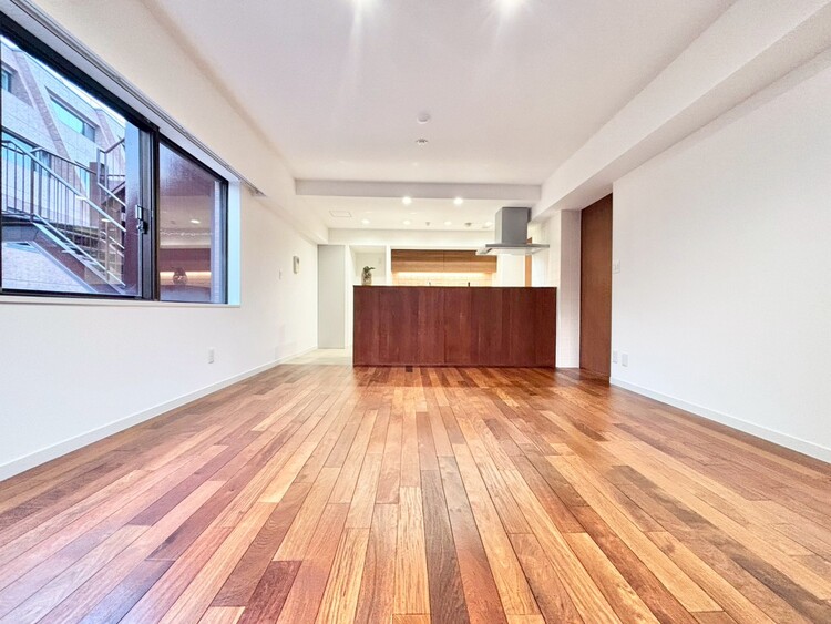 居間 充実した生活は伸びやかな居室空間から始まります。