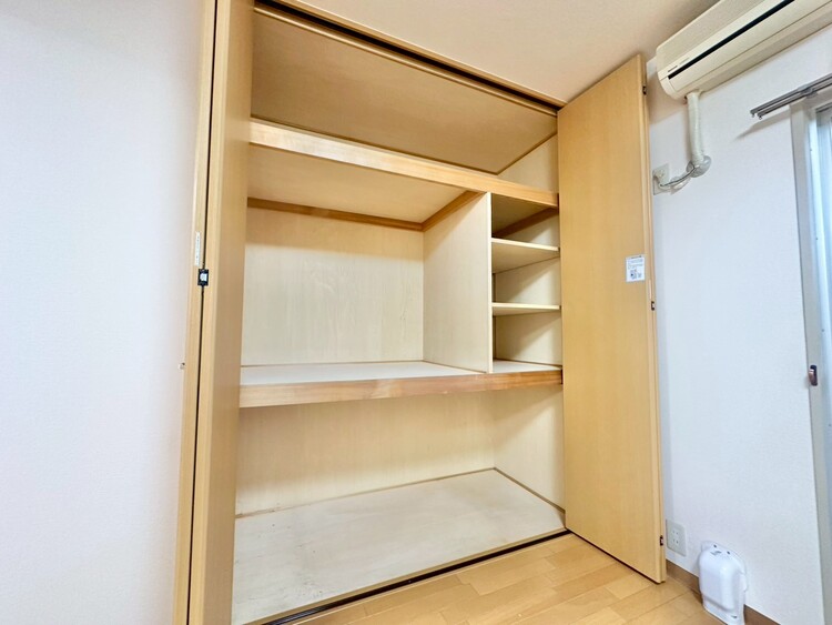 その他 家電やスーツケース、ストック品など何でも片付く嬉しい空間です。