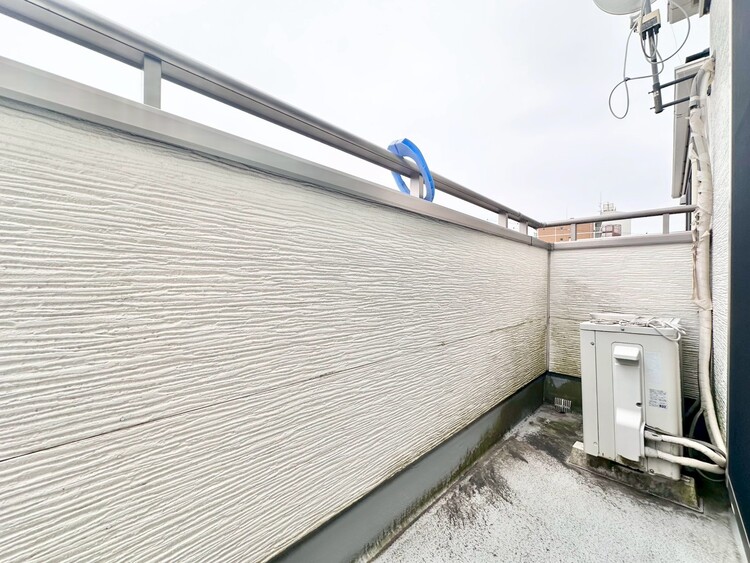 その他 朝の澄んだ空気や、夕方に吹く清々しい風を感じられるバルコニー。