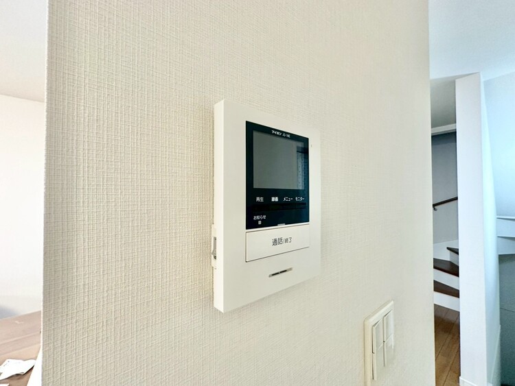 その他 誰が来てもわかる様にモニター付きインターホンを設置。