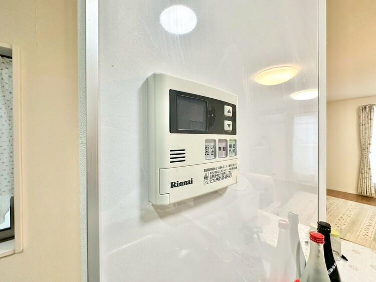 その他 見やすい画面で操作しやすい給湯パネル。