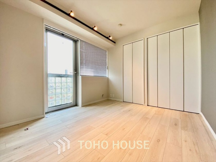 内装 【PRIVATE ROOM】◆属毛離裏◆子は父を手本とし、母に愛育されて成長する。家族の深い繋がり。いつまでも大切にしたい。