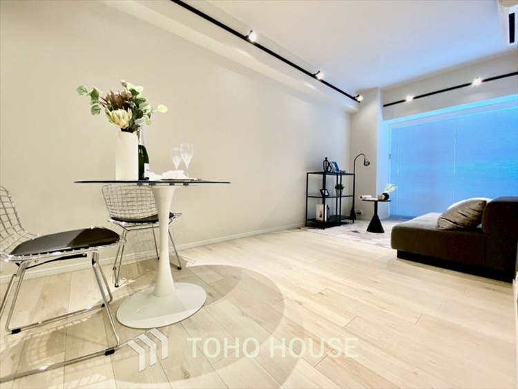 内装 【LIVING】◆眩い◆光が燦々と入り、家族の笑顔を照らす。「いつまでも続いて」と願う夢のような毎日がここにある。