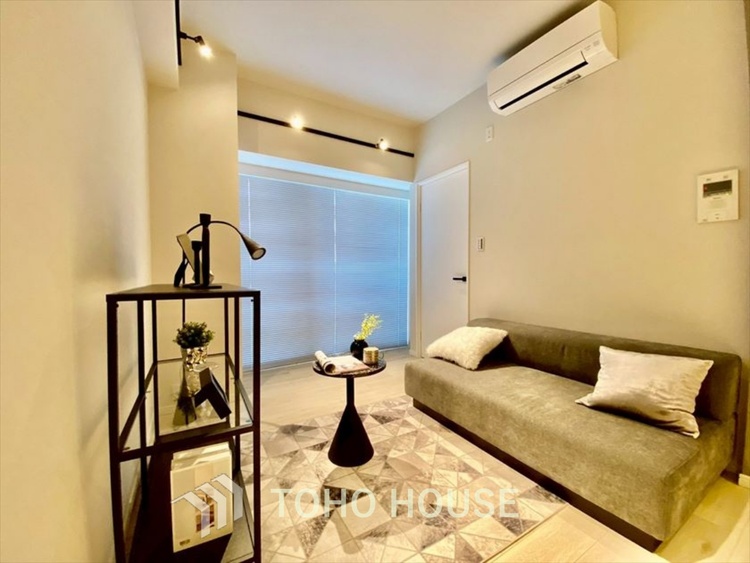 内装 【LIVING】◆扉を◆開くとこの景色。家族の”おかえり”の声が聞こえてきそう。