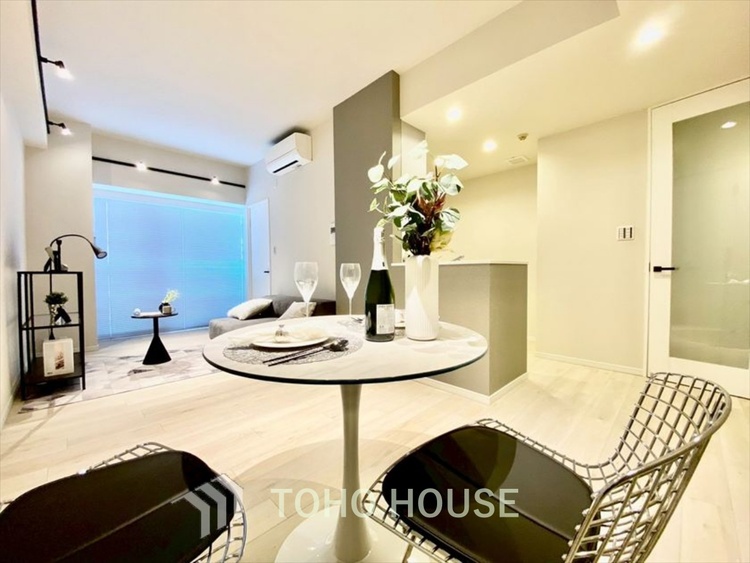 内装 【LIVING】◆simple is best◆無駄のない綺麗なつくりのリビングルームであなただけの暮らしを。