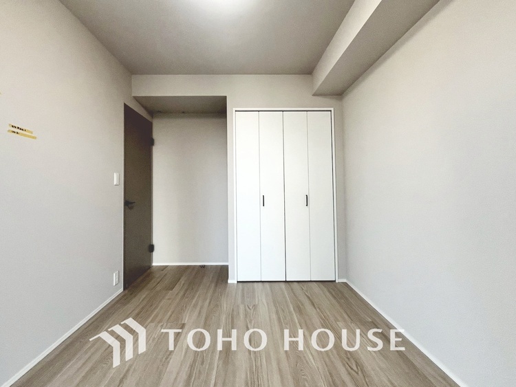 内装 【PRIVATE ROOM】◆快適◆な暮らしに不可欠な収納スペース。快適さとともに思い出も詰まっていく。