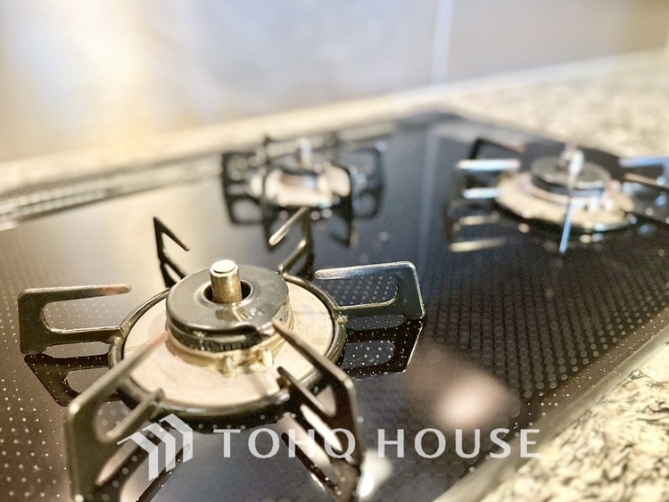 キッチン 現在改装中◆家族のおはよう◆の声を笑顔で迎えてあげられるシステムキッチン。朝ごはんが楽しみでちょっと早起きしたくなるんです。