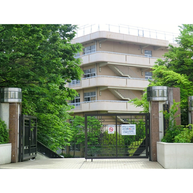 周辺 三室中学校(約780m)