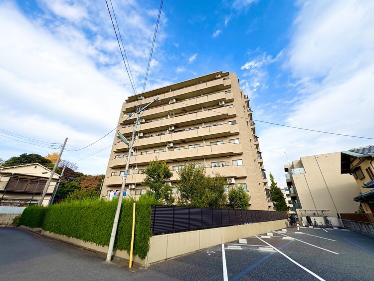 その他 飽きのこないシンプルモダンな外観です。