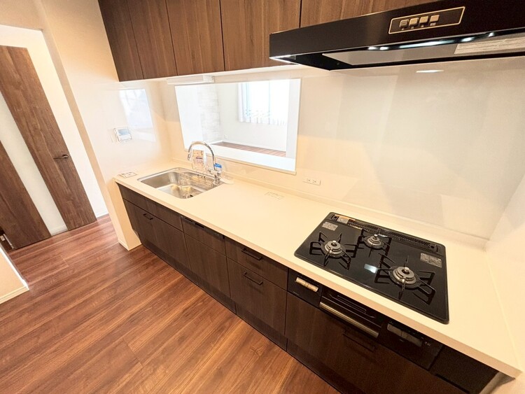 その他 開放感のあるキッチンスペース。調理をしながら、会話も弾みそうですね。