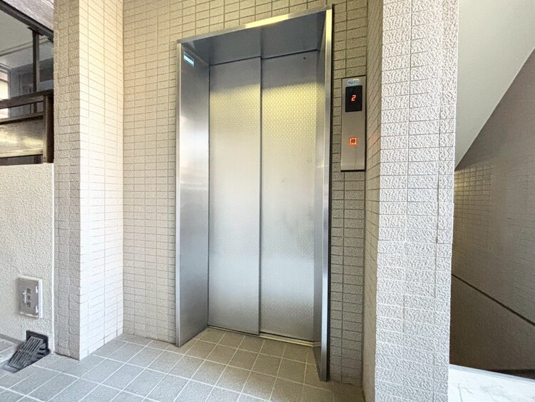 その他 エレベーター完備のため荷物が多くなっても安心。