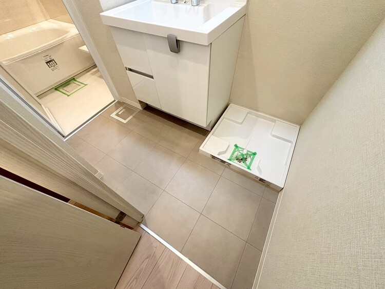 その他 十分な広さの脱衣所。