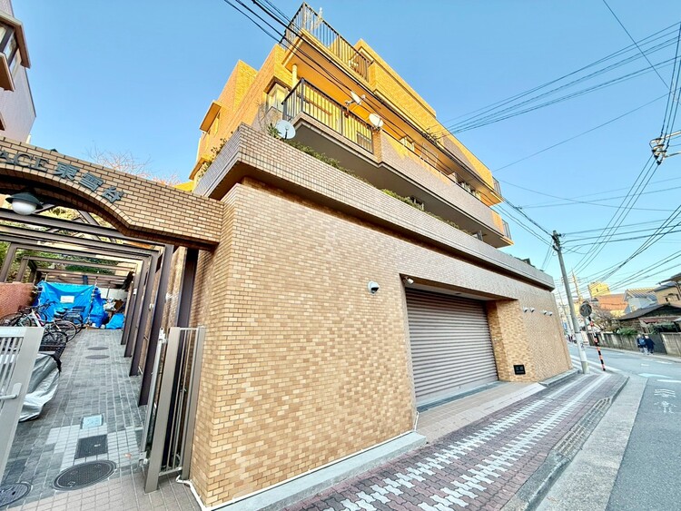 その他 飽きのこないシンプルモダンな外観です。