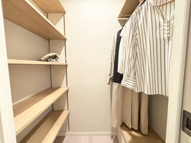 その他 収納スペースが付いていて、お部屋を広く使っていただけます。