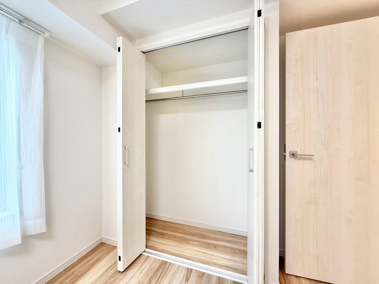 その他 収納スペースが付いていて、お部屋を広く使っていただけます。