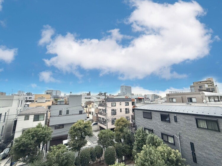 その他 眺望や窓からの景色が良いと、家で過ごす時間も快適です。