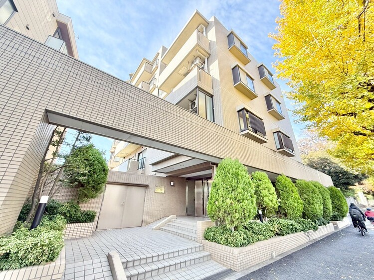 その他 飽きのこないシンプルモダンな外観です。