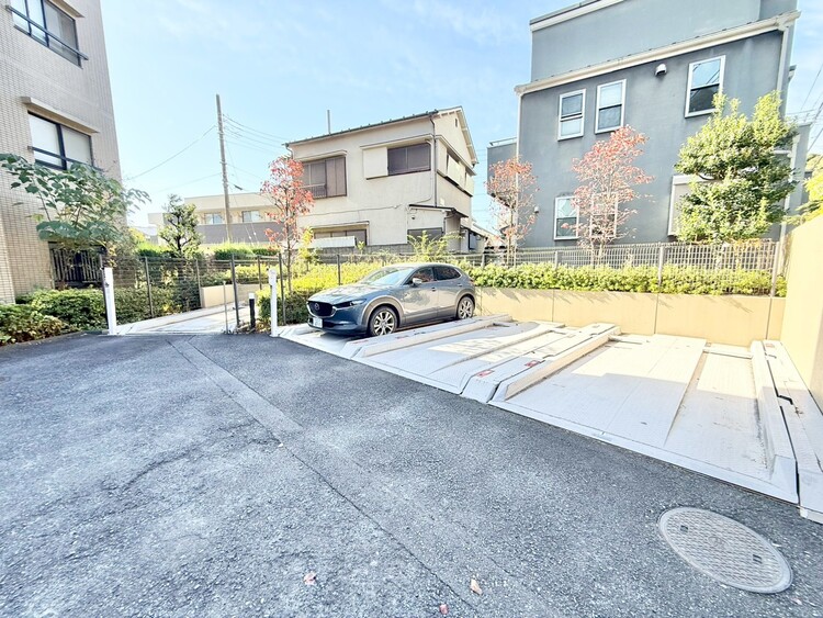 その他 駐車スペースが嬉しいですね。※空き状況は都度ご確認下さい。