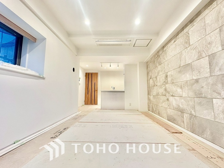 内装 【LIVING】◆陽光◆が差し込む。この開放的なLDKに家族の笑顔が集う。家族が一緒に過ごす空間は明るく、そして居心地よく。