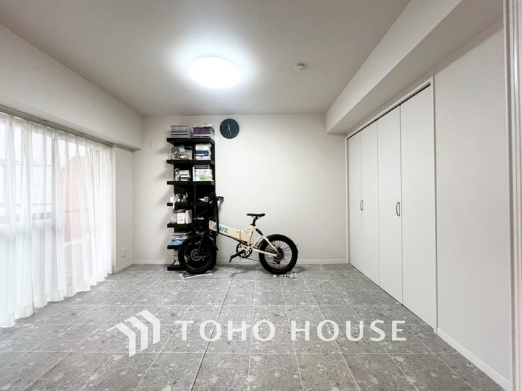 内装 【PRIVATE ROOM】◆快適◆な暮らしに不可欠な収納スペース。快適さとともに思い出も詰まっていく。