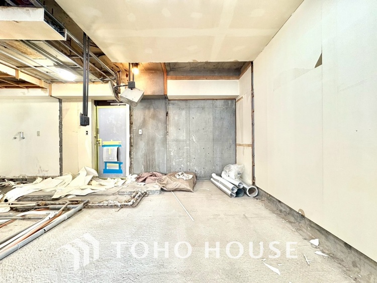 内装 現在改装中◆快適◆な暮らしに不可欠な収納スペース。快適さとともに思い出も詰まっていく。