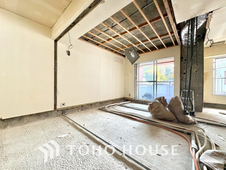 内装 現在改装中◆眩い◆光が燦々と入り、家族の笑顔を照らす。「いつまでも続いて」と願う夢のような毎日がここにある。