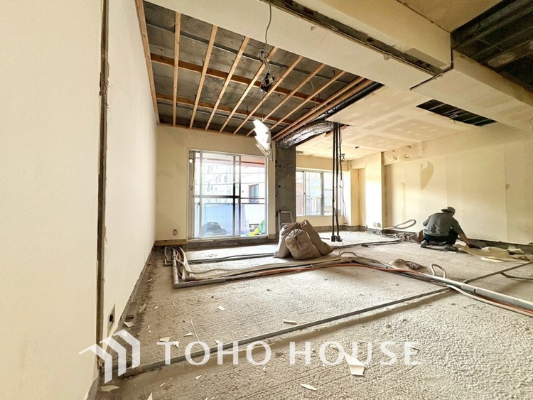 内装 現在改装中◆住む喜び、楽しさ、感動◆を君と共有したい。いつまでもずっと家族を見渡せるこの広い空間で。