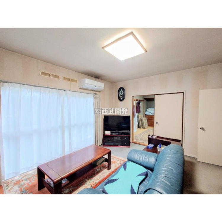 居間 販売価格に家具・照明器具・カーテンは販売価格に含まれません。