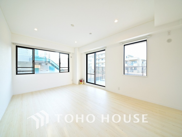 内装 広がりのある住空間、家族が集まるリビング・ダイニング