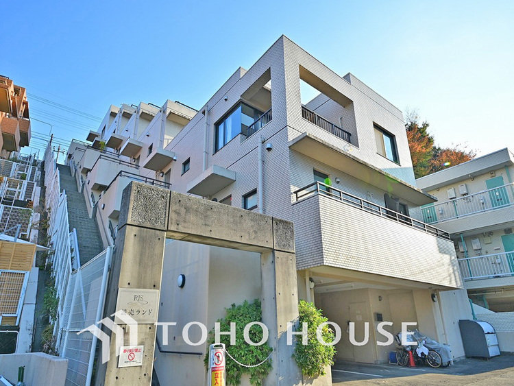 外観 〜3方角部屋のため陽当たり・通風・眺望良好〜約40平米ルーフバルコニー付きリフォーム3LDK〜