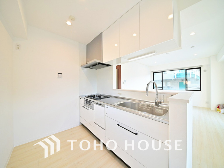 キッチン シンプルな部屋の雰囲気に溶け合うナチュラルキッチン