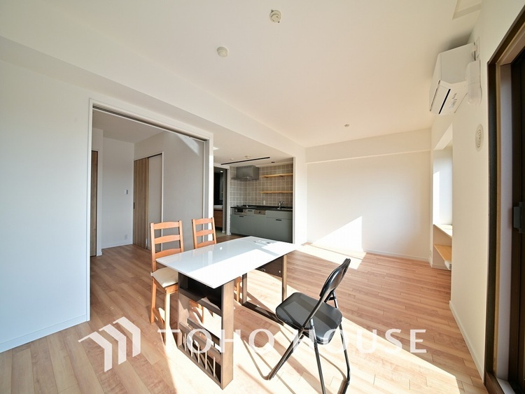 内装 ゆったりとくつろげる上質なリビングダイニング