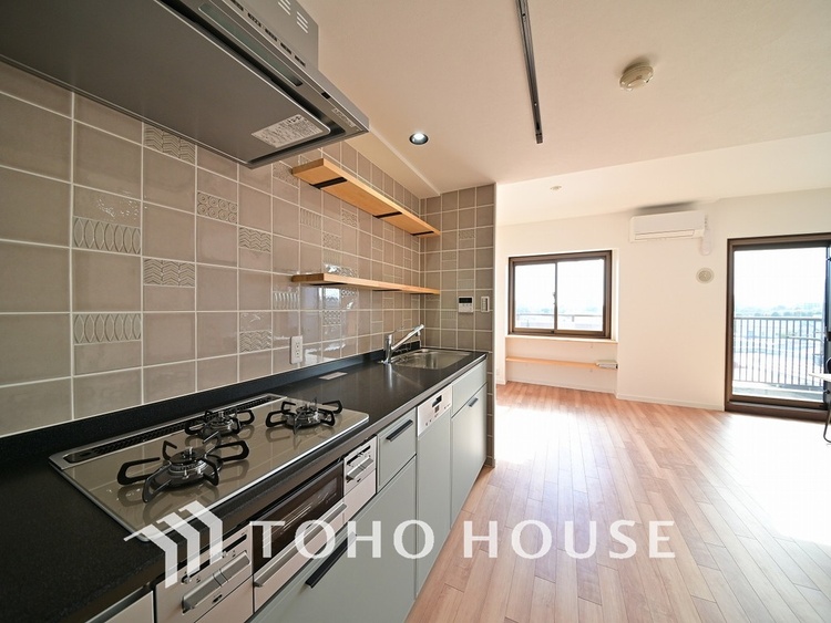 キッチン シンプルな部屋の雰囲気に溶け合うナチュラルキッチン