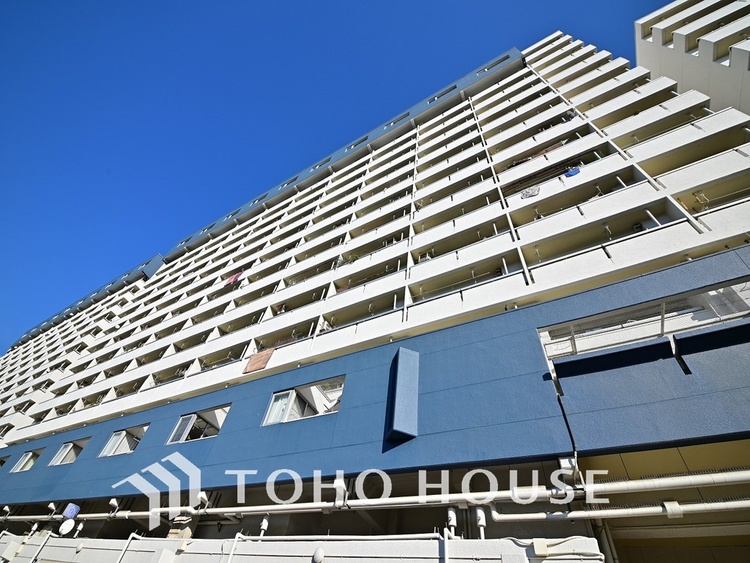 外観 〜川崎駅まで徒歩圏内、敷地内商業施設多数あり〜メゾネットタイプ2LDKマンション〜リフォーム済み〜