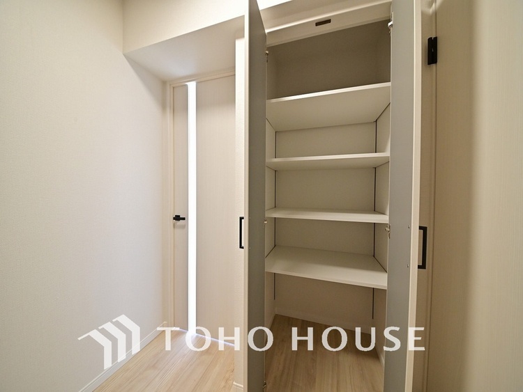 収納 廊下　収納